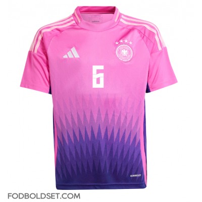 Tyskland Joshua Kimmich #6 Udebanetrøje EM 2024 Kortærmet Tyskland Joshua Kimmich #6 Udebanetrøje EM 2024 Kortærmet